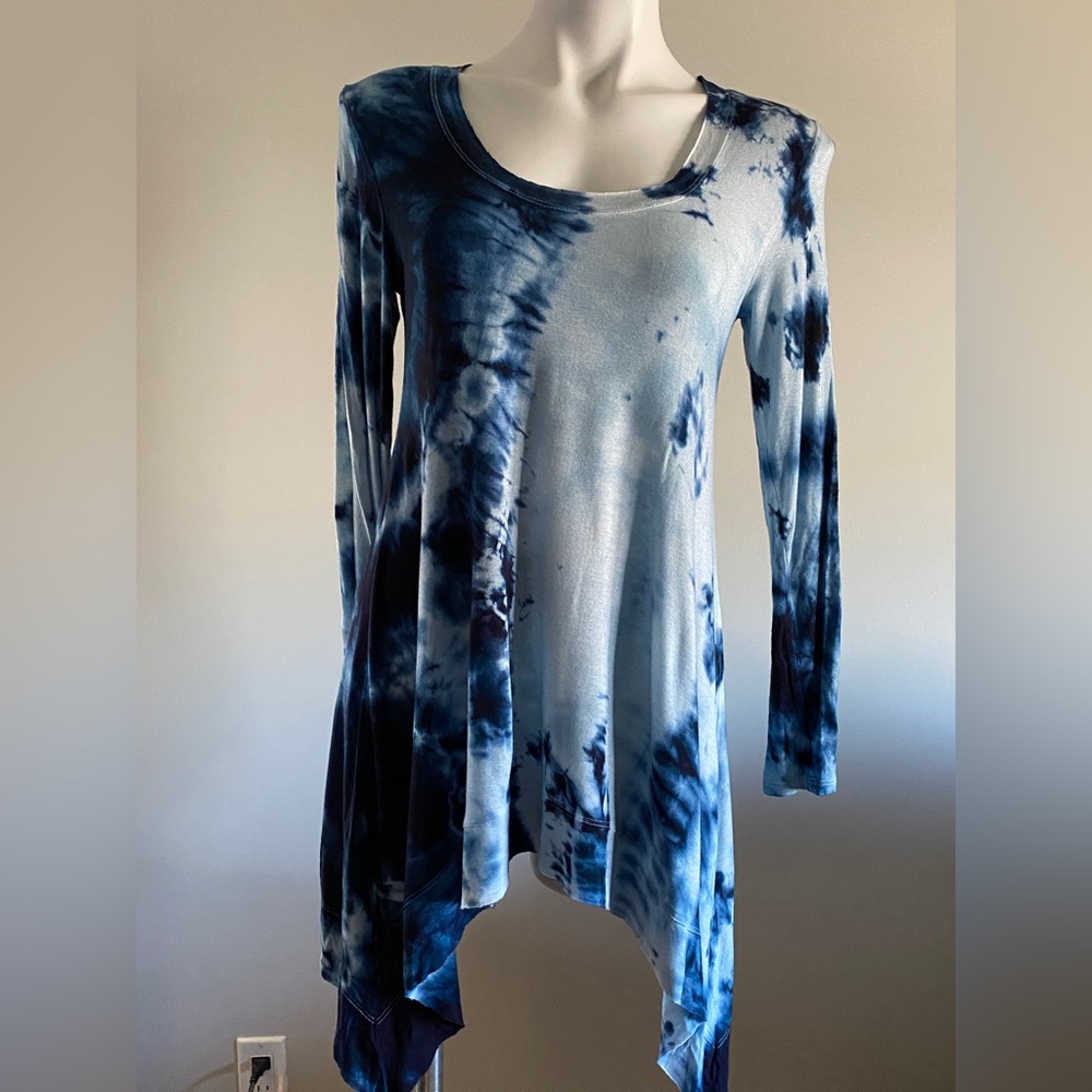 Tie dye Navy top with shark bite hem